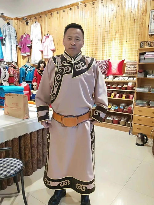 达斡爾族服饰与工艺品 草原上的流动史诗